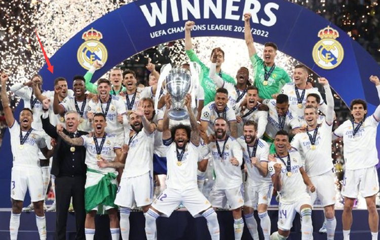 他为曼联和 他为曼联和