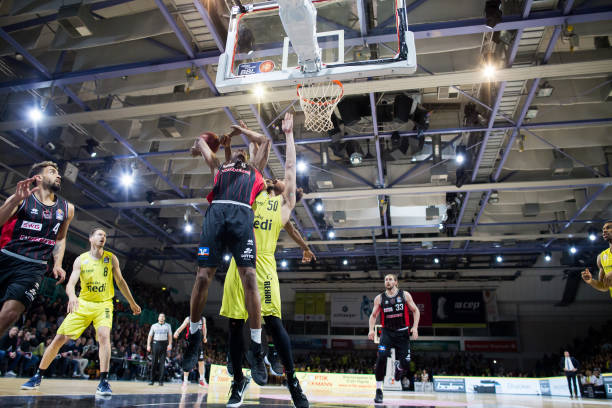 了法国足球 了法国足球